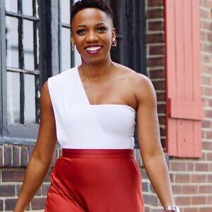 Prettylittlething White One Shoulder Bodysuit